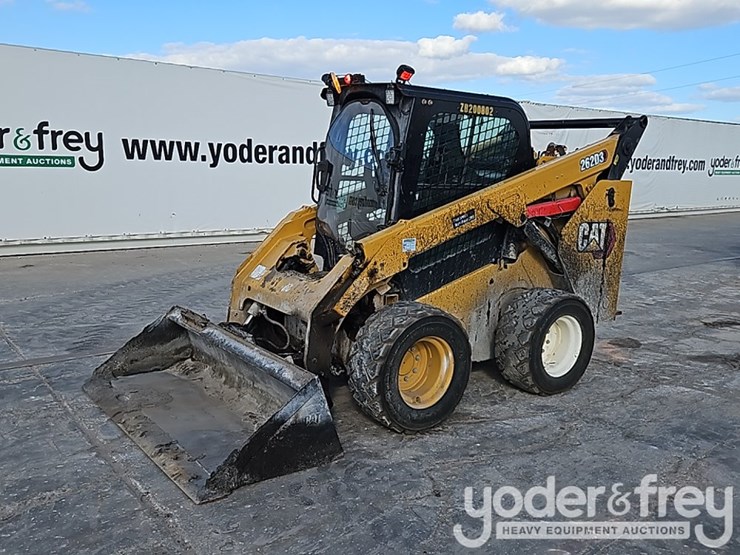 2019-caterpillar-262d3-image-1