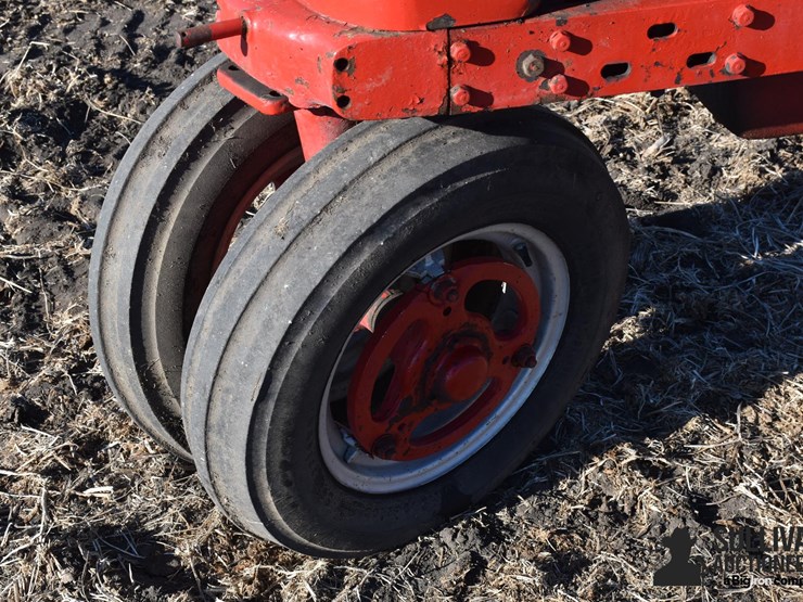 1946-farmall-h-2wd-tractor-image-15