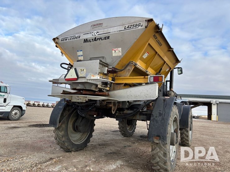 2014-ag-chem-rg1100-image-7