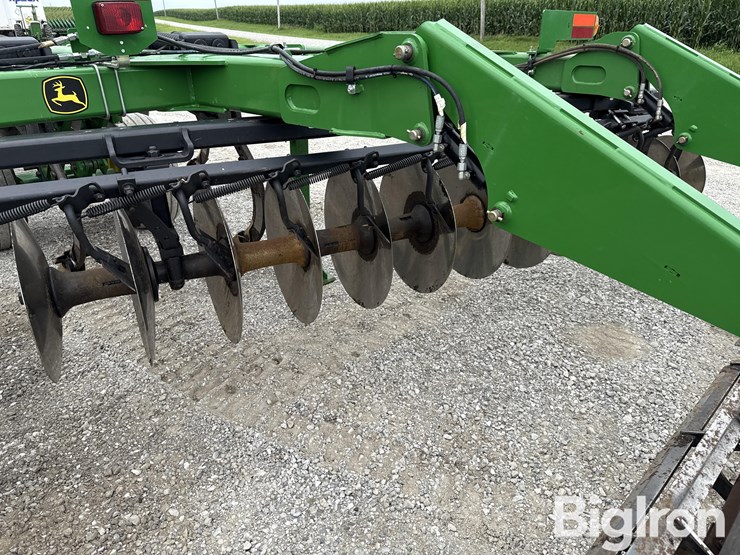 john-deere-2720-image-14