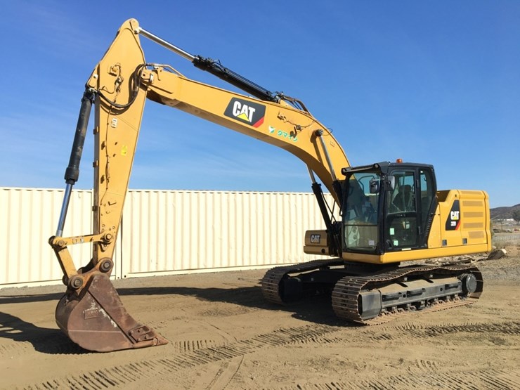 2019-caterpillar-320-image-1