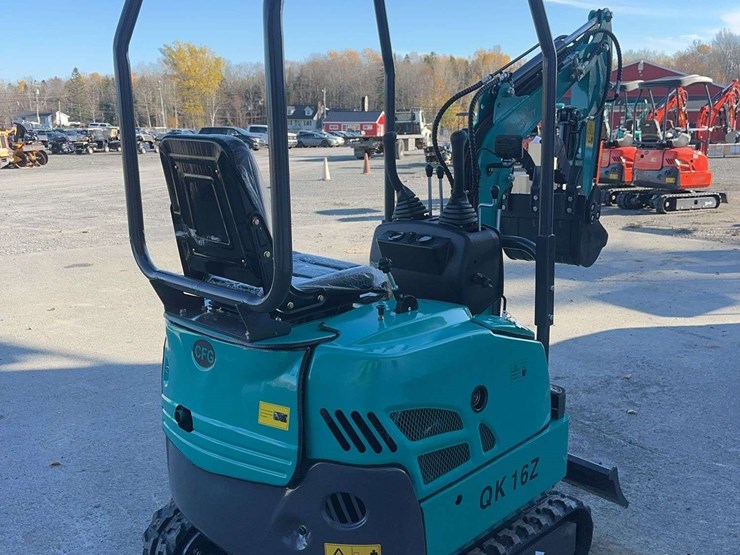 2025-cfg-qk16z-mini-excavator-image-5