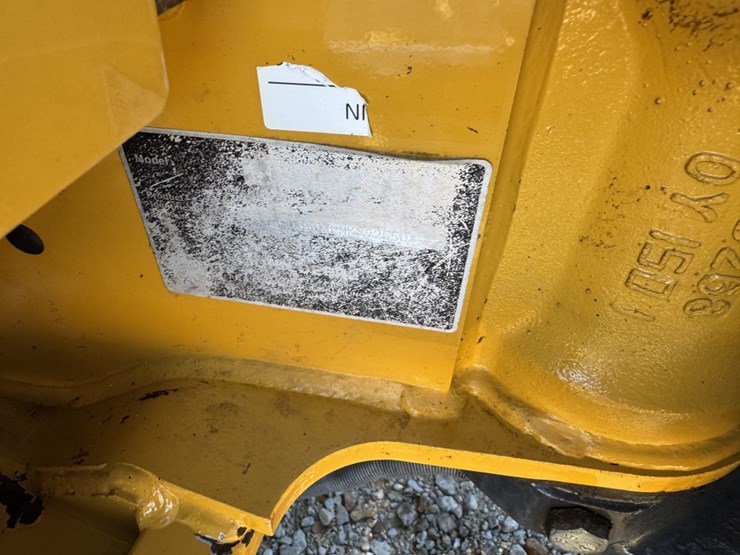 2021-deere-35g-image-9