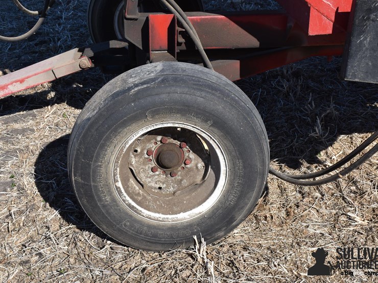 250-bu-gravity-wagon-image-15