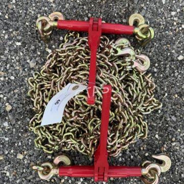 #46 • (4) 5/16" 20' Chains & (2) 5,400 lb Boomers