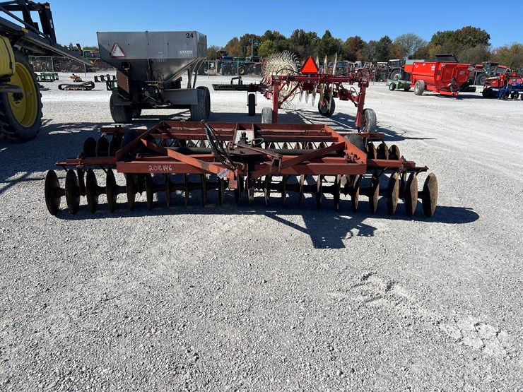 international-370-image-2