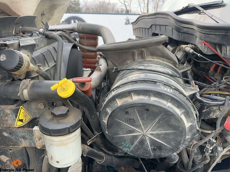 2012-international-7400-image-14