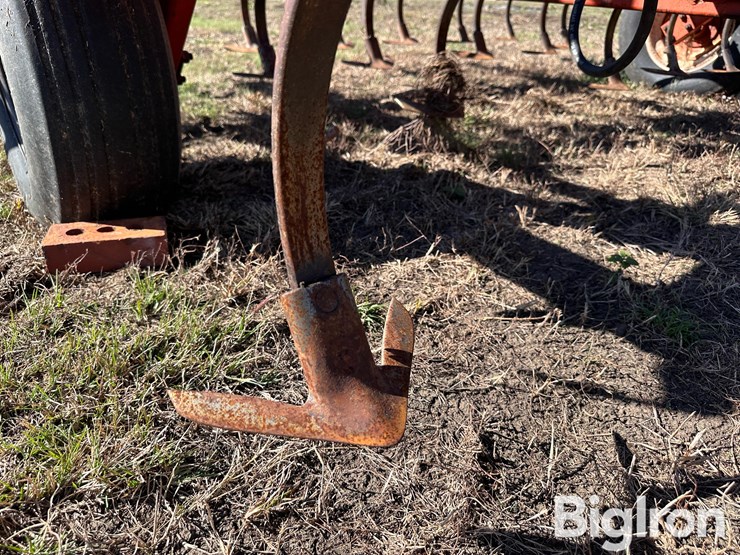 allis-chalmers-1350-image-12