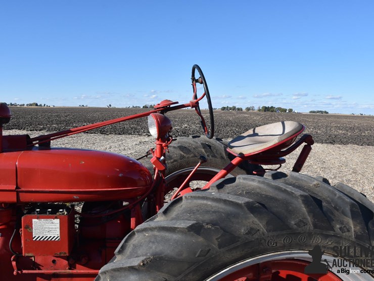 1946-farmall-h-2wd-tractor-image-14