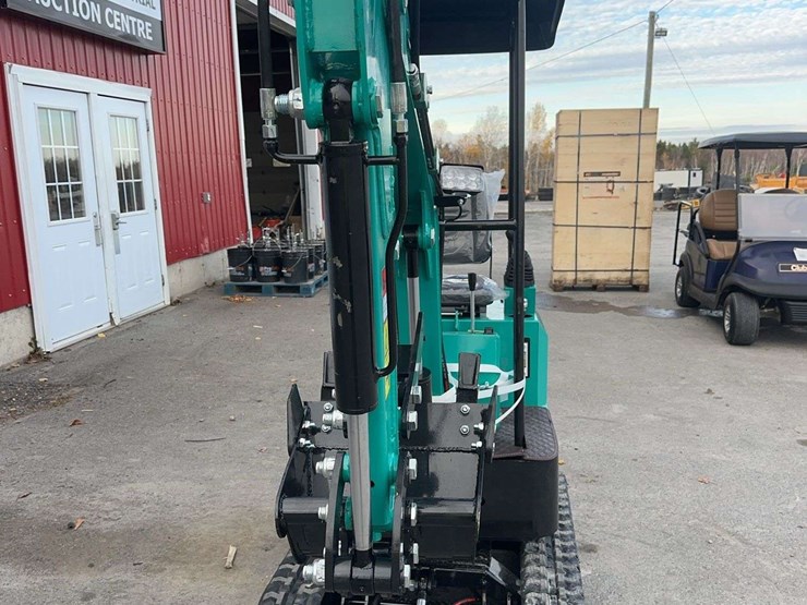 2025-agt-mh12z-mini-excavator-image-2