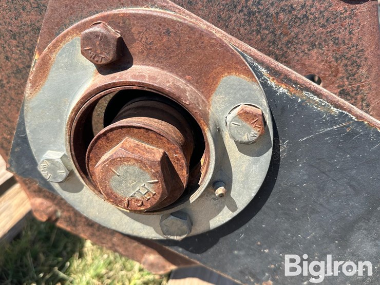 john-deere-rolling-baskets-image-13