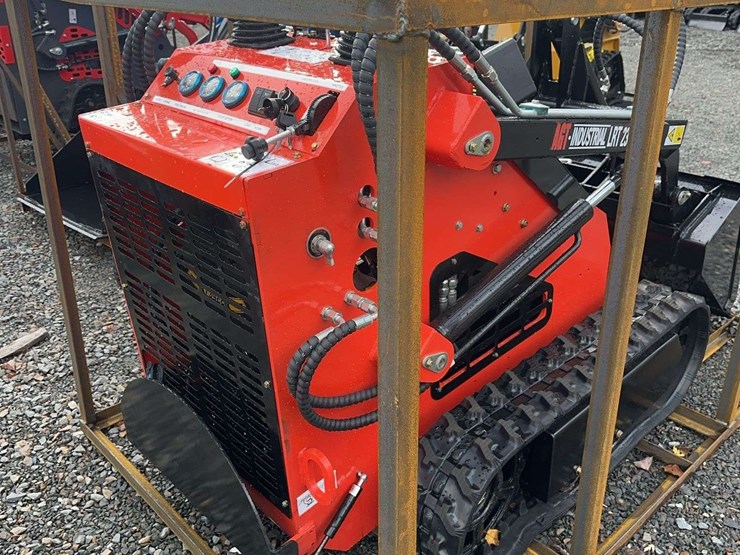 2025-agt-lrt23-mini-skid-steer-loader-image-5