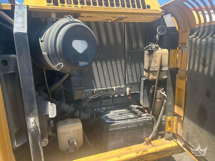 2006-deere-120c-image-7