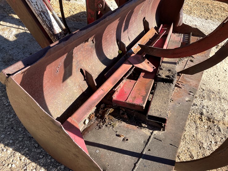 #5937-•-leon-front-end-loader-image-26