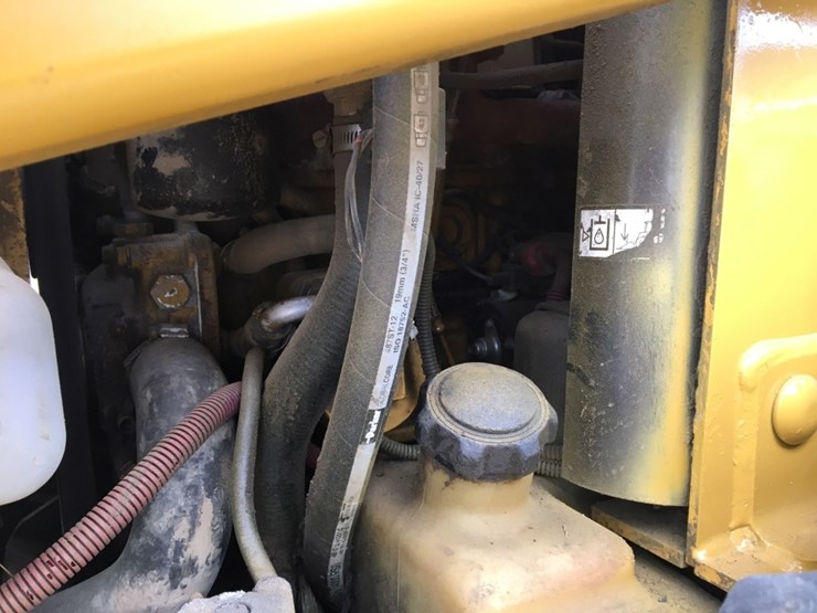 2005-john-deere-320-image-7