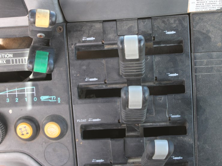 1992-agco-allis-8630-image-47