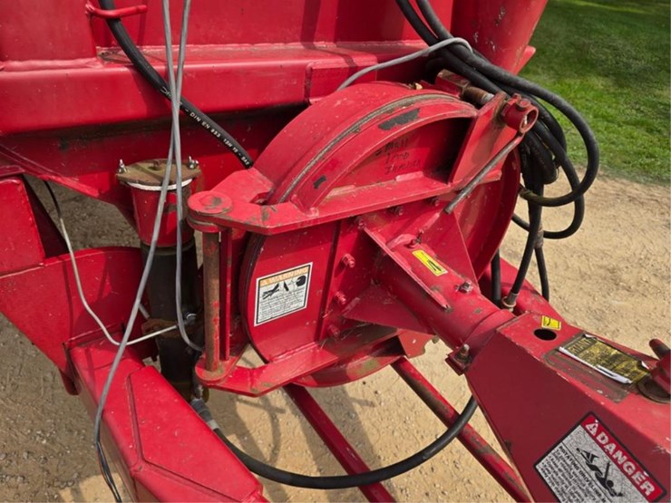 #22-•-2002-j-star-5600-manure-tank-image-17