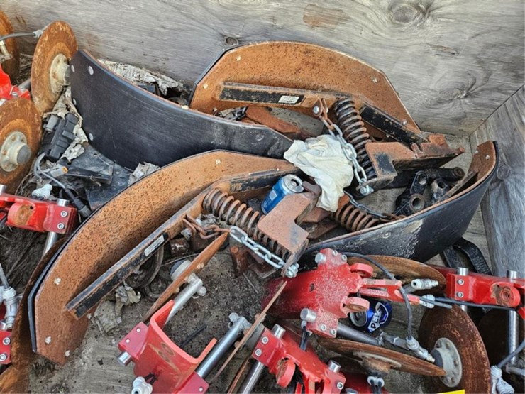 #3144-•-crate-white-planer-parts,-stalk-stompers-image-14