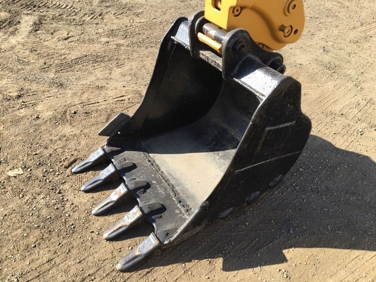 2017-caterpillar-305.5e2-image-10