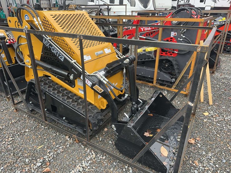 2025-agt-mx-crt23-compact-track-loader-image-2