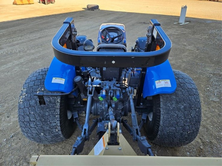 new-holland-tn65-image-4