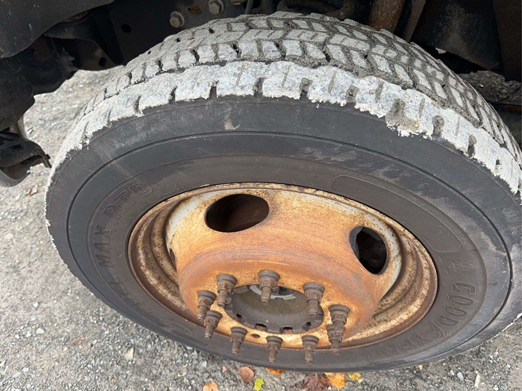 2016-ford-f550-xl-image-9