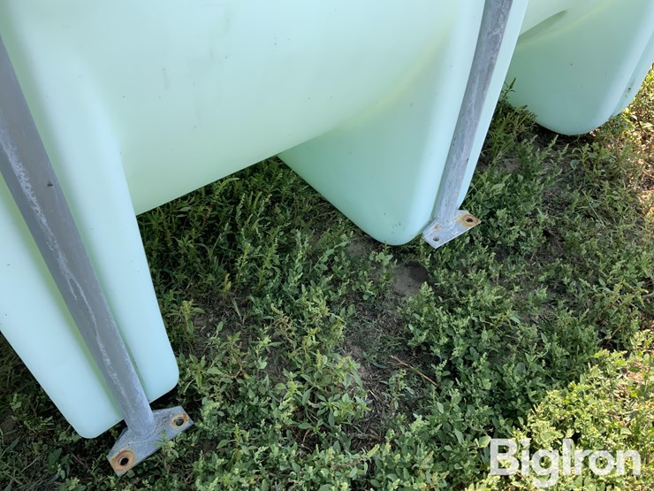 2550-gallon-poly-tank-image-10