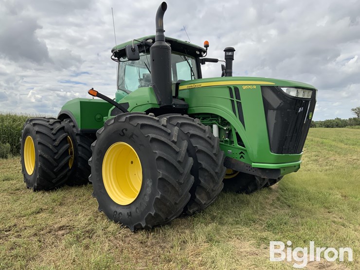 2015-john-deere-9570r-image-3