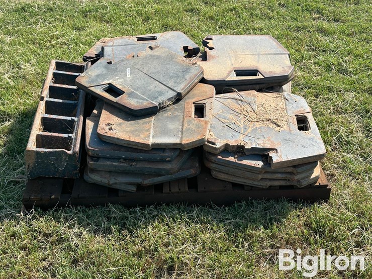 case-ih-front-suitcase-weights-image-7