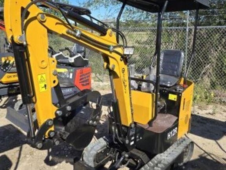 cfg-mini-excavator-h12r-image-2