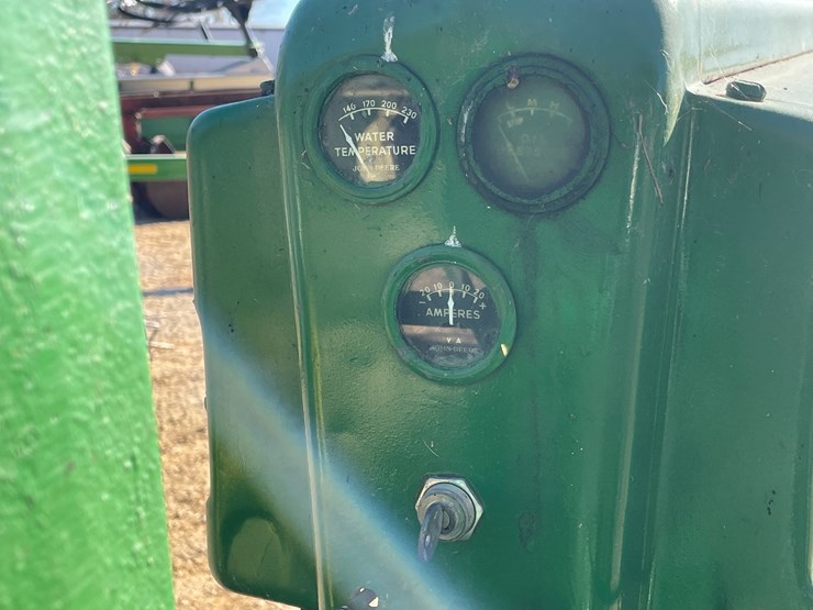 john-deere-b-image-21