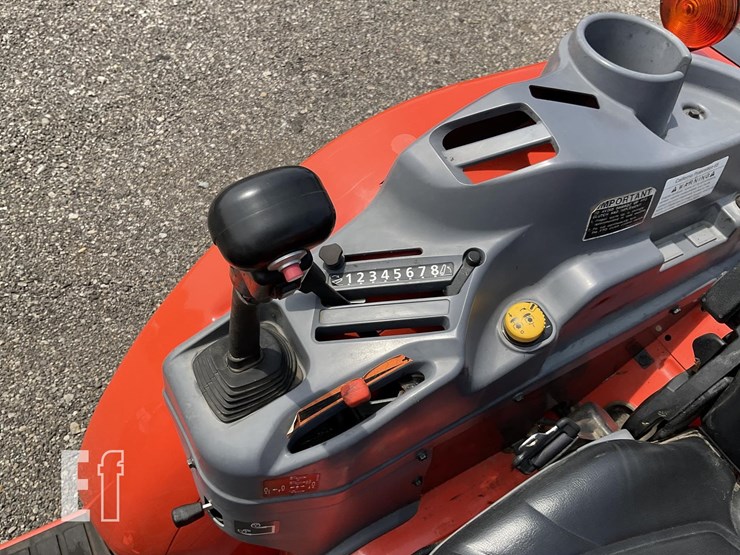 2020-kubota-la805-image-19