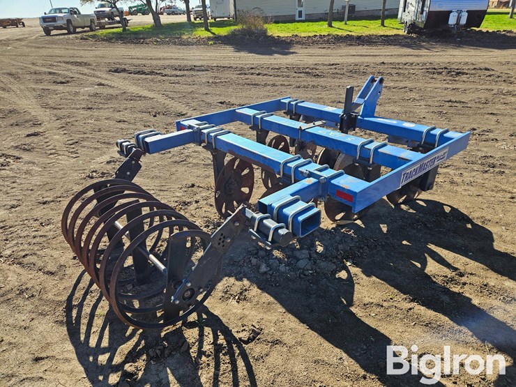 blu-jet-track-master-image-5