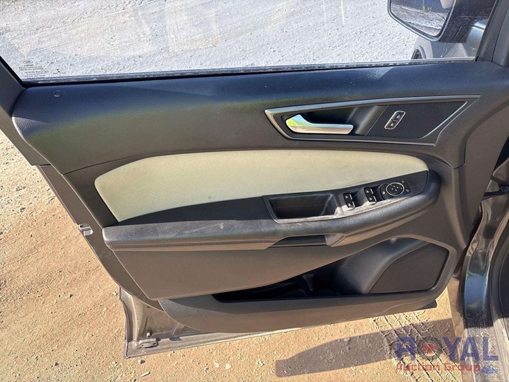 2016-ford-edge-image-6