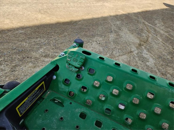 2016-john-deere-z960r-image-23