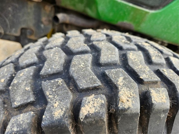 john-deere-4100-image-35