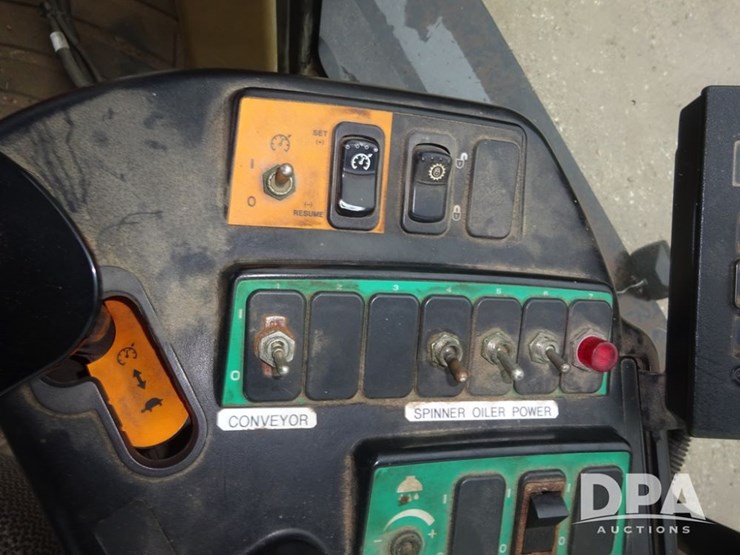 2009-case-ih-titan-3020-image-76