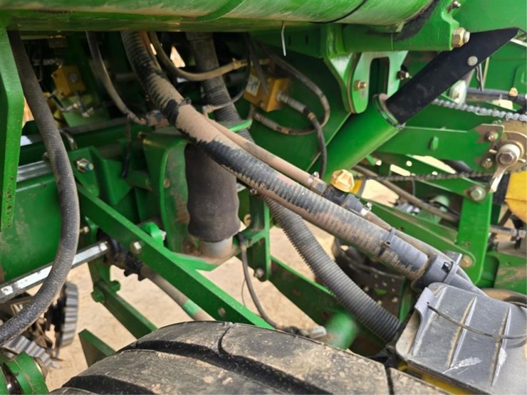 john-deere-1790-image-32