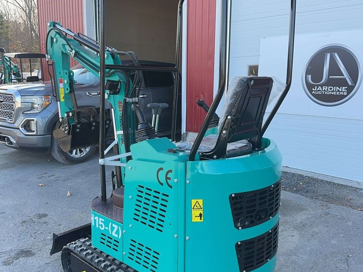 2025-agt-h15z-mini-excavator-image-7