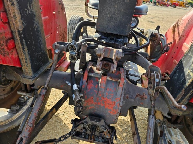 massey-ferguson-240-image-14