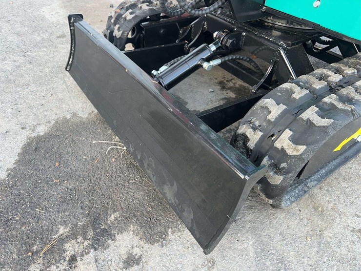 2025-agt-h15z-mini-excavator-image-10