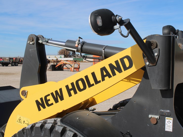 2021-new-holland-w80c-image-25