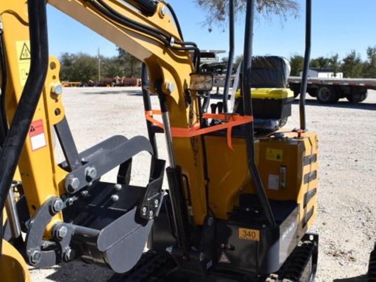 cfg-mx12r-mini-excavator-(serial-#-mx12r2025j0000093)-(k)-image-1