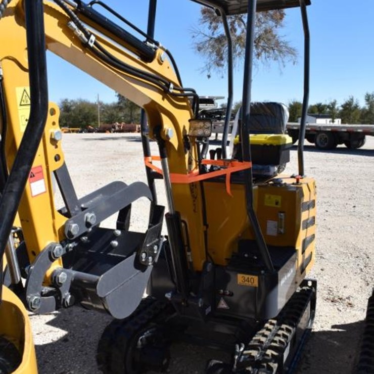 CFG MX12R MINI EXCAVATOR (SERIAL # MX12R2025J0000093) (K)