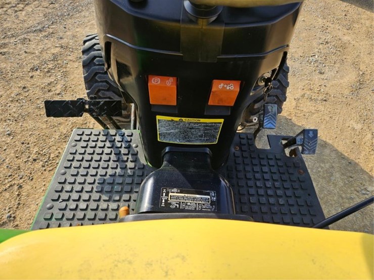 john-deere-2520-image-19