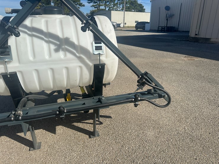 caterpillar-12-image-19