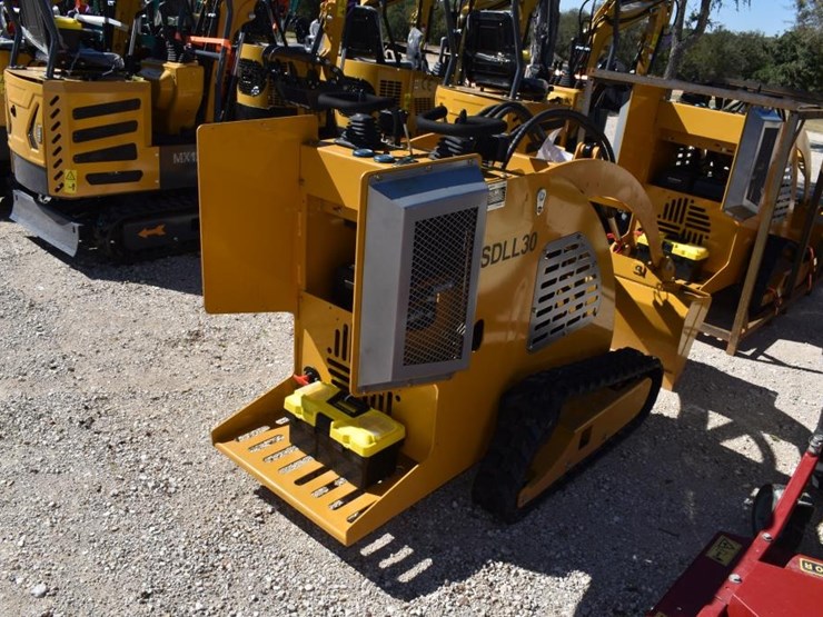 sdlanch-sdll30-mini-skid-steer-(serial-#-2507115246)-(k)-image-3