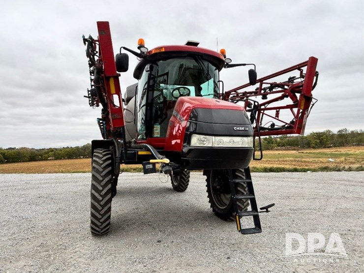2019-case-ih-patriot-4440-image-4