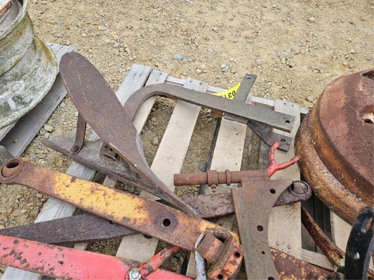 #3127-•-pallet-assorted-parts-image-8