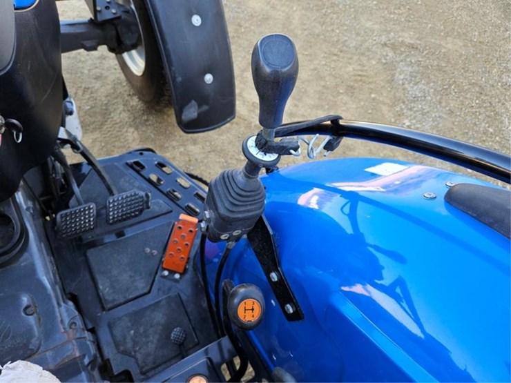 new-holland-tn65-image-25